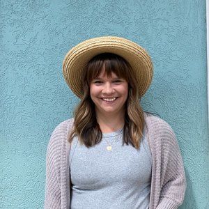 Meet your Posher, Danielle